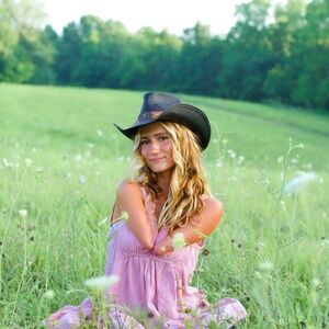 Meet your Posher, Leah